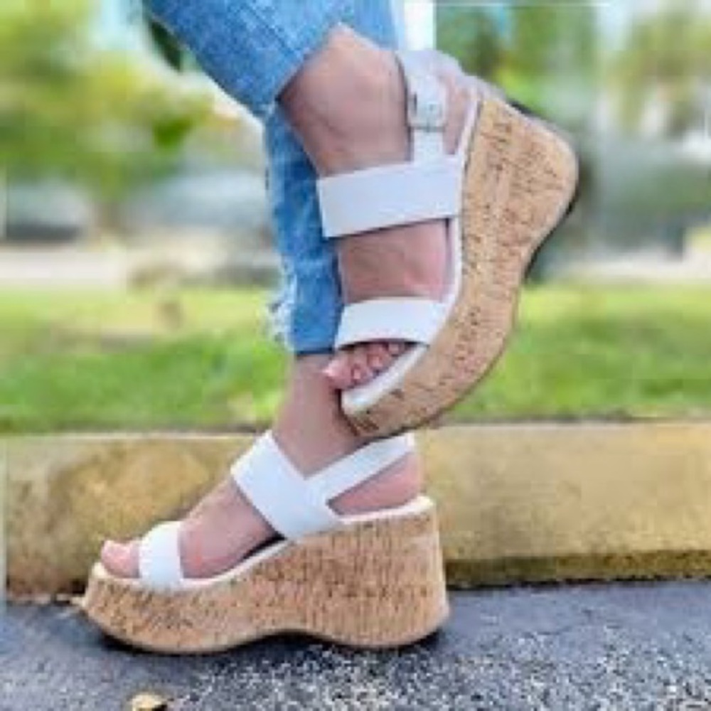 Wild Diva Lounge White cork-platform wedge sandals Size 8